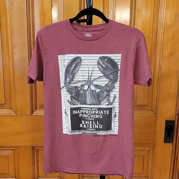 Maroon Graphic Lobster T-Shirt Portland Maine Size Small Unisex Funny - Picture 1 of 6